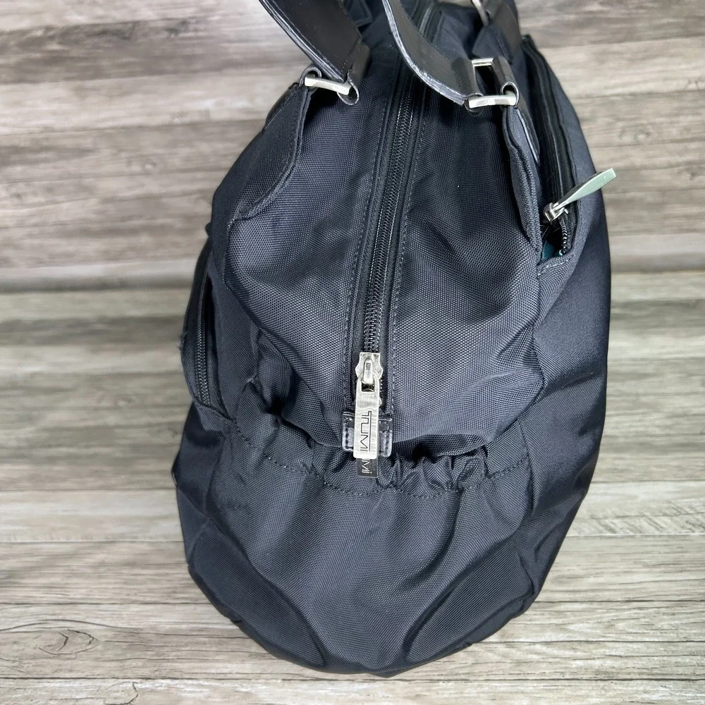 Tumi Shoulder Diaper‎ Bag Black Nylon Pockets Large Zip Double Handles Briefcase